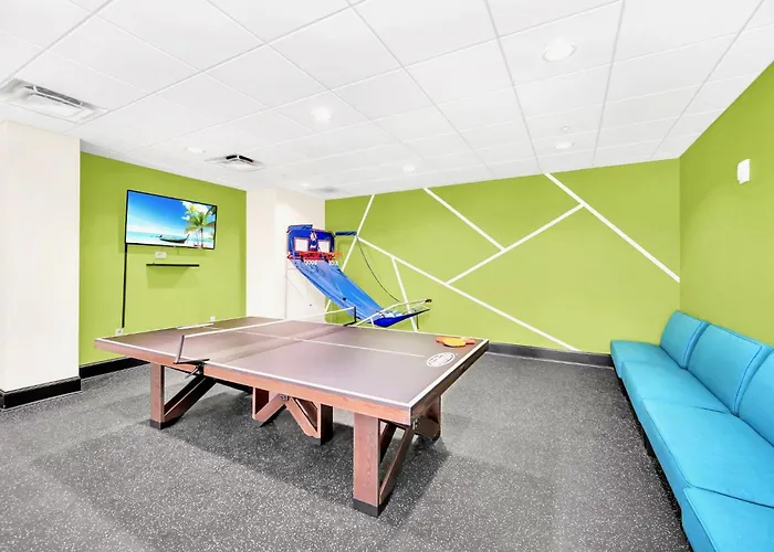 Modern 2Br Condo - Hot Tub And Pool - Near Disney
