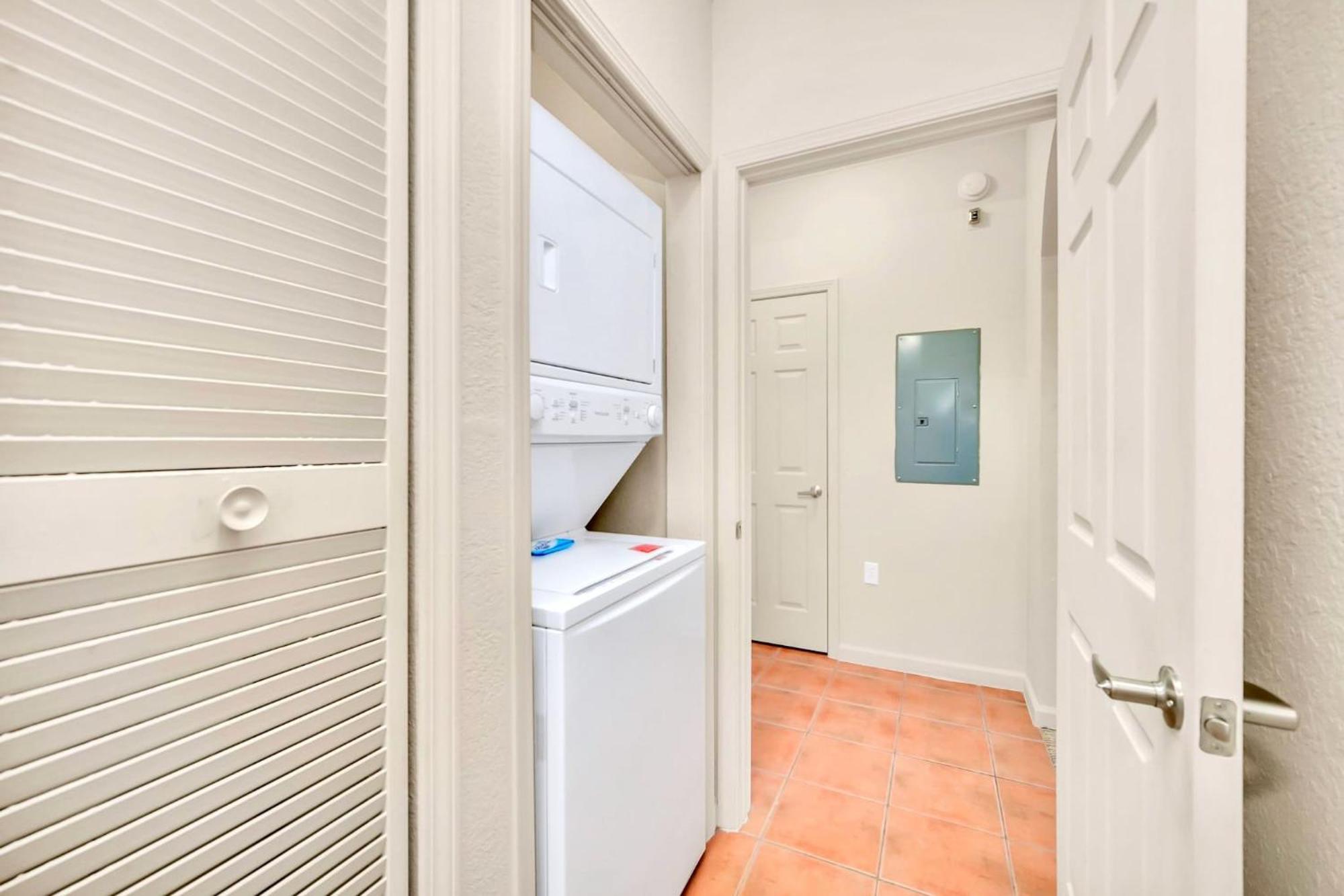 Modern 2br - Hot Tub And Pool - Near